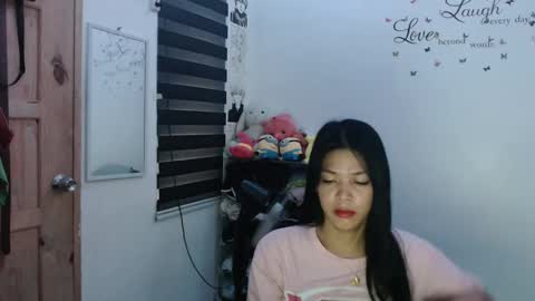 Snapshot of urpreciouspinayxxx chatting on 28, 1, 2025 hi im kim online show from 28, 1, 2025
