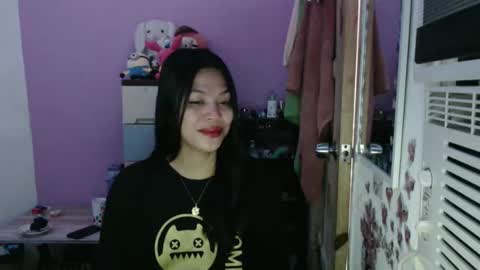 Snapshot of urpreciouspinayxxx chatting on 27, 10, 2025 hi im kim online show from 27, 10, 2025