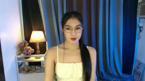 Snapshot of urpretty_nix chatting on 8, 11, 2025 Nix online show from 8, 11, 2025