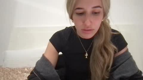 Snapshot of urprincessxox chatting on 14, 12, 2025 urprincessxox online show from 14, 12, 2025
