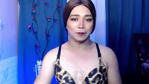 Snapshot of urqueen_cassandra chatting on 30, 10, 2025 BEA online show from 30, 10, 2025