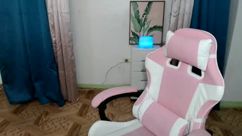ursweet_zeviixx online show from 27, 1, 2025