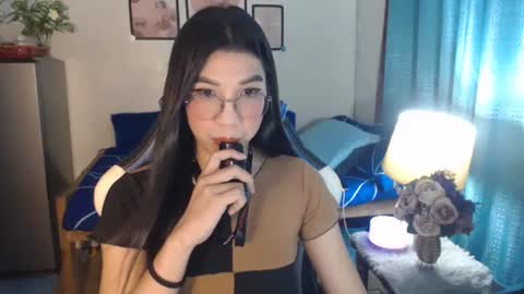 Ashley Kate Mateo Gray online show from 26, 1, 2025