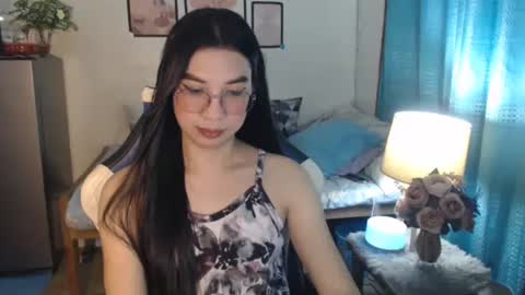 Ashley Kate Mateo Gray online show from 3, 3, 2025