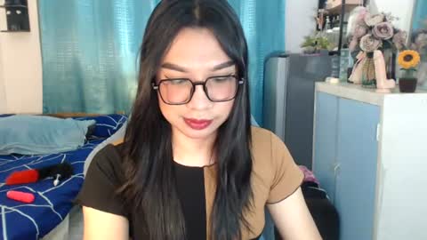 Ashley Kate Mateo Gray online show from 12, 6, 2026
