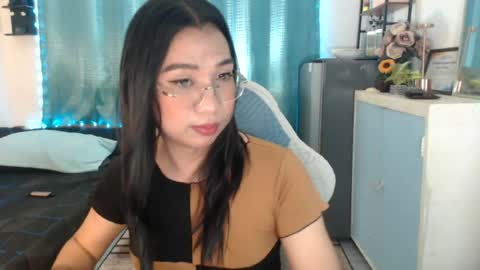 Snapshot of urwetasianprincessxx chatting on 4, 8, 2026 Ashley Kate Mateo Gray online show from 4, 8, 2026