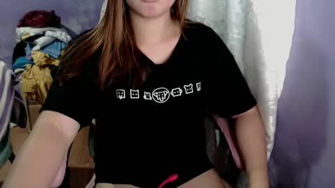 urwildslutty17 online show from 23, 11, 2025