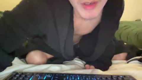 urztrulyy_ online show from 28, 6, 2026
