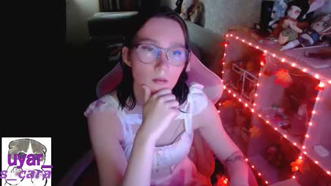 Snapshot of uyar_ chatting on 8, 10, 2025 Cara online show from 8, 10, 2025