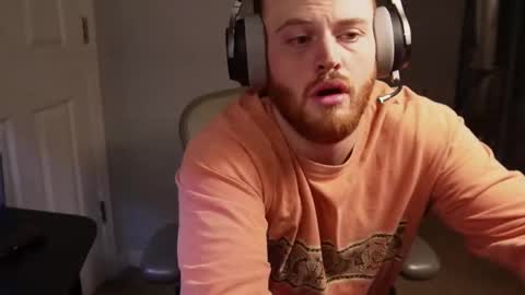 Snapshot of v_for_veng chatting on 19, 10, 2025 v_for_veng online show from 19, 10, 2025