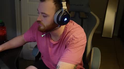 Snapshot of v_for_veng chatting on 4, 11, 2025 v_for_veng online show from 4, 11, 2025