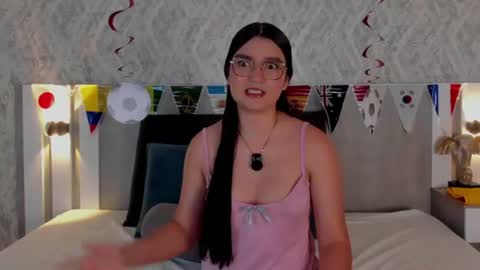 Snapshot of vaalentina_lux chatting on 22, 6, 2026 Vaalentina Lux online show from 22, 6, 2026