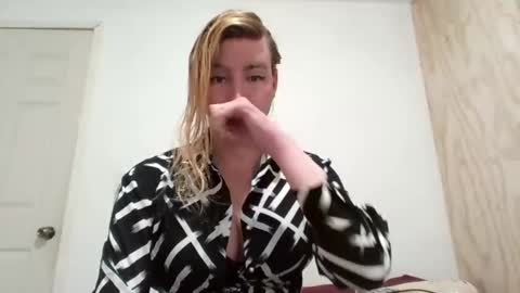 Snapshot of vagimosa chatting on 1, 10, 2025 vagimosa online show from 1, 10, 2025