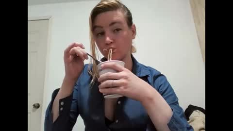 Snapshot of vagimosa chatting on 13, 10, 2025 vagimosa online show from 13, 10, 2025