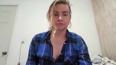 Snapshot of vagimosa chatting on 25, 10, 2025 vagimosa online show from 25, 10, 2025