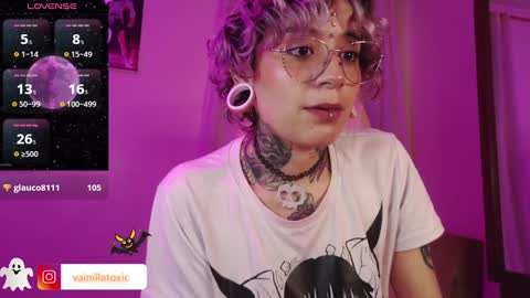 Vainilla Independent model online show from 16, 12, 2024