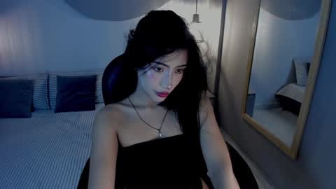 Vaioleth online show from 31, 12, 2024