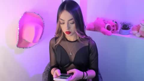 vaiolett_69 online show from 12, 2, 2026