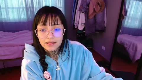 Snapshot of val_azuna chatting on 21, 11, 2025 valentina online show from 21, 11, 2025