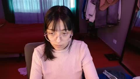 Snapshot of val_azuna chatting on 24, 11, 2025 valentina online show from 24, 11, 2025