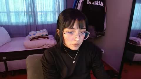 Snapshot of val_azuna chatting on 25, 11, 2025 valentina online show from 25, 11, 2025