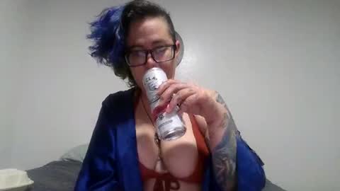 valarieak online show from 23, 9, 2025