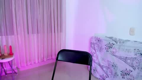 HI IM NEW online show from 4, 3, 2026