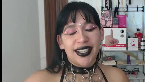 Snapshot of valen_ross7 chatting on 10, 5, 2026 valen_ross7 online show from 10, 5, 2026