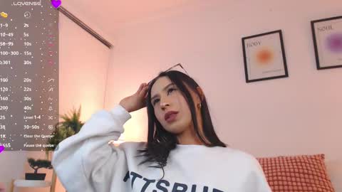 Snapshot of valen_ross_ chatting on 14, 9, 2025 valentina Rossi 3 online show from 14, 9, 2025