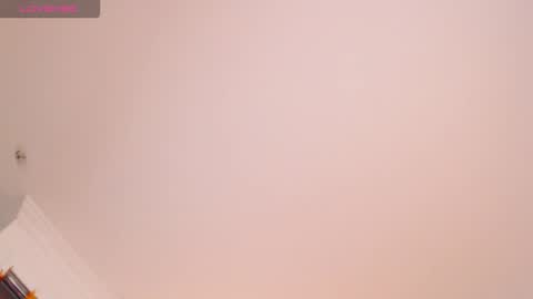 Snapshot of valen_ross_ chatting on 26, 10, 2025 valentina Rossi 3 online show from 26, 10, 2025