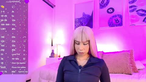 Snapshot of valen_ross_ chatting on 9, 4, 2026 valentina Rossi 3 online show from 9, 4, 2026