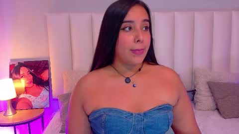 Snapshot of valen_scott_ chatting on 6, 7, 2026 Valen Scott online show from 6, 7, 2026