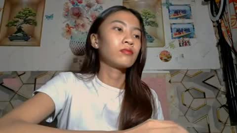 Snapshot of valenciasumney chatting on 5, 6, 2026 Camille online show from 5, 6, 2026