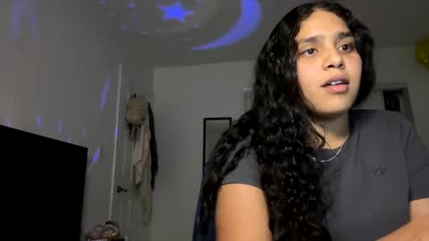valentina614033 online show from 4, 1, 2025