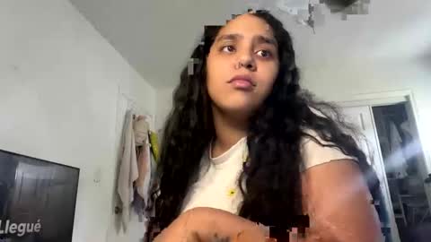 valentina614033 online show from 6, 1, 2025