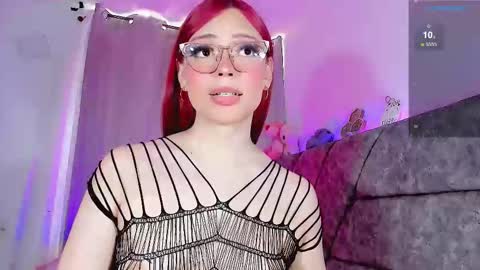 Snapshot of valentina_alba chatting on 22, 11, 2025 Valentina online show from 22, 11, 2025