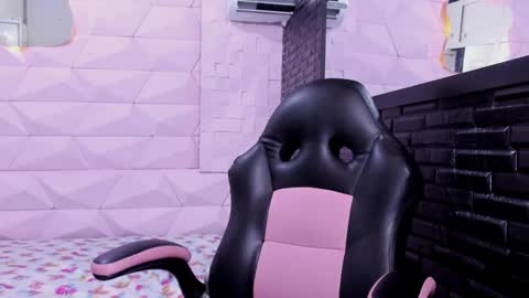 Valentina online show from 23, 2, 2025