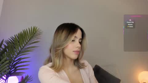 VALENTINA  online show from 14, 9, 2025