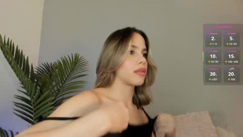 VALENTINA  online show from 10, 10, 2025