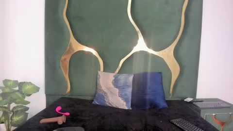 valentinaasm online show from 23, 4, 2026