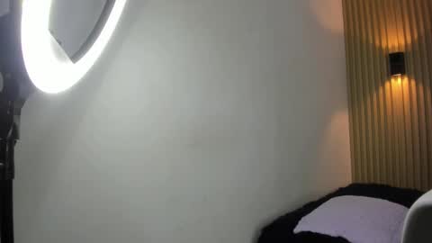 valentinaliux_ online show from 13, 9, 2025