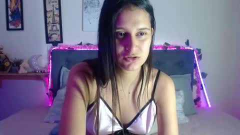 Snapshot of valentini_villa chatting on 12, 11, 2025 V A L E N T I N I online show from 12, 11, 2025