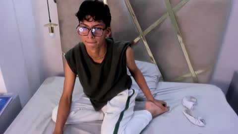 valentino lux online show from 14, 11, 2025