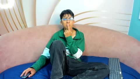 valentino lux online show from 17, 11, 2025