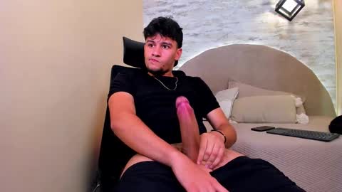 VALENTINO online show from 13, 3, 2026