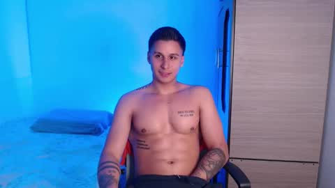 Snapshot of valentinosex_1 chatting on 23, 9, 2025 VALENTINO online show from 23, 9, 2025