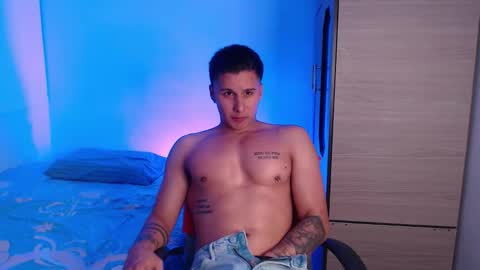 Snapshot of valentinosex_1 chatting on 28, 9, 2025 VALENTINO online show from 28, 9, 2025