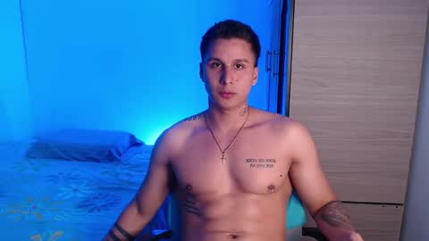 Snapshot of valentinosex_1 chatting on 6, 11, 2025 VALENTINO online show from 6, 11, 2025