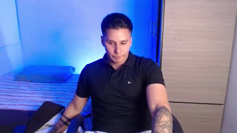 Snapshot of valentinosex_1 chatting on 5, 3, 2026 VALENTINO online show from 5, 3, 2026