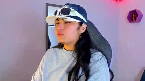 valeri_harpers4 online show from 4, 10, 2025